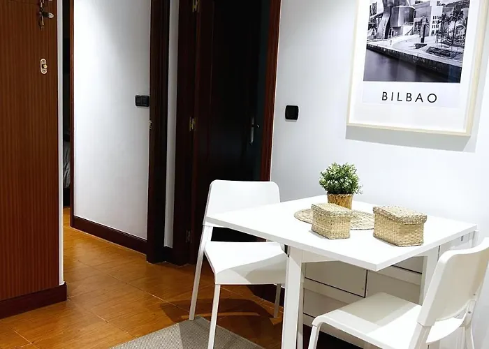 Appartement à 3 Chambres à Coucher